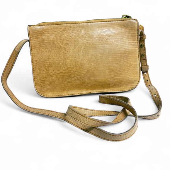 Madewell Handbags - MADEWELL The Simple Crossbody In English Saddle Brown Textured Leather